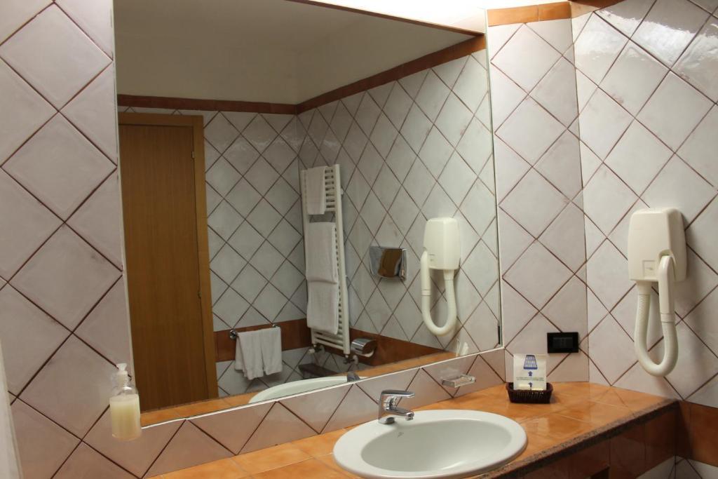 Hotel Grillo Assemini Chambre photo